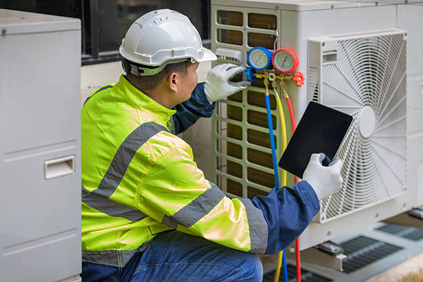 Professional Hvac technician working in Waite Park, MN